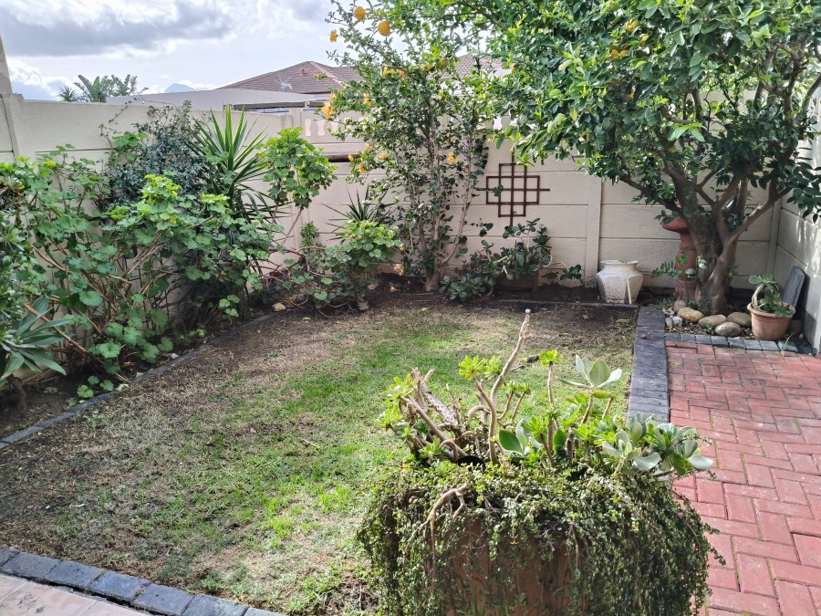 2 Bedroom Property for Sale in Admirals Park Western Cape